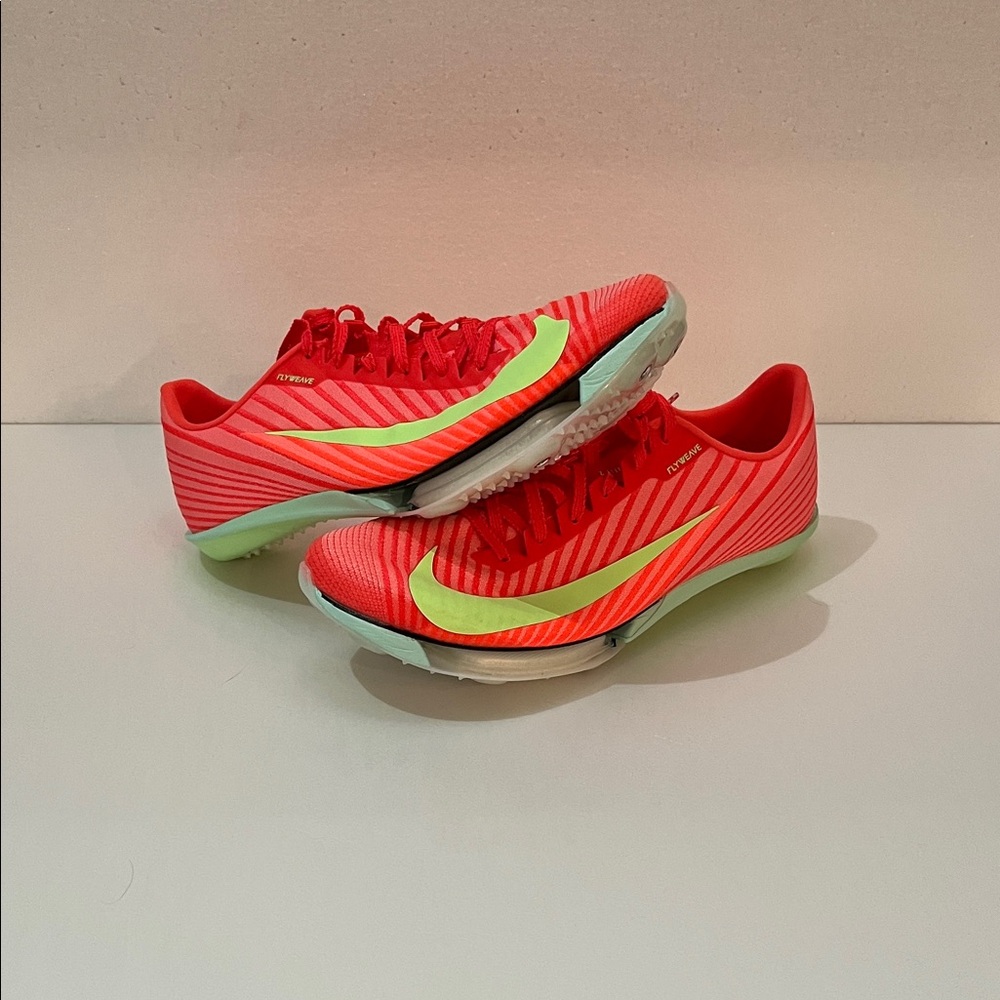 Max Fly 2 spikes
